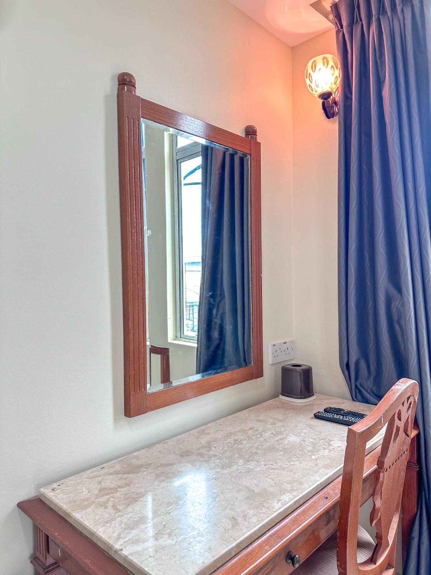 G Star Hotel Pantai Remis Eksteriør bilde
